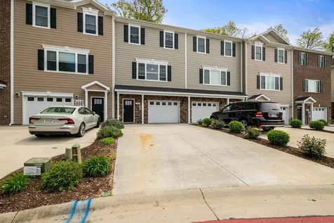 629 Spring Oaks Drive Rockingham VA 22801