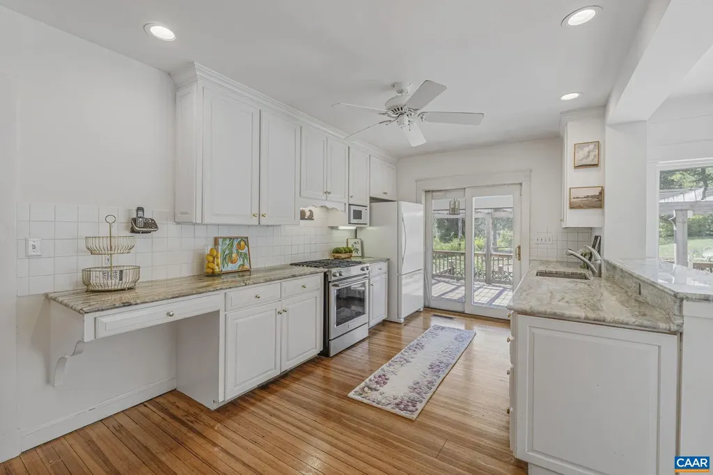 525 Debenham Court Charlottesville VA 22902