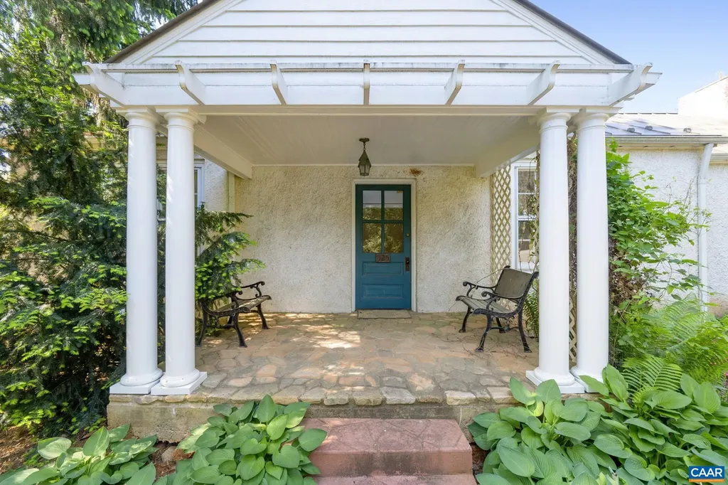 525 Debenham Court Charlottesville VA 22902