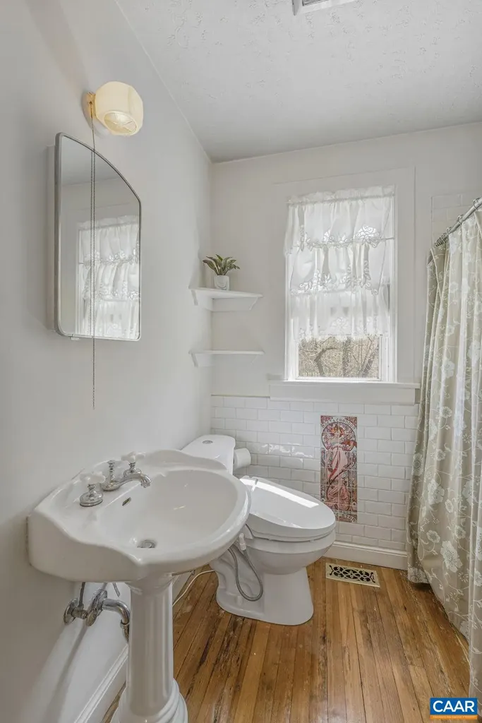 525 Debenham Court Charlottesville VA 22902