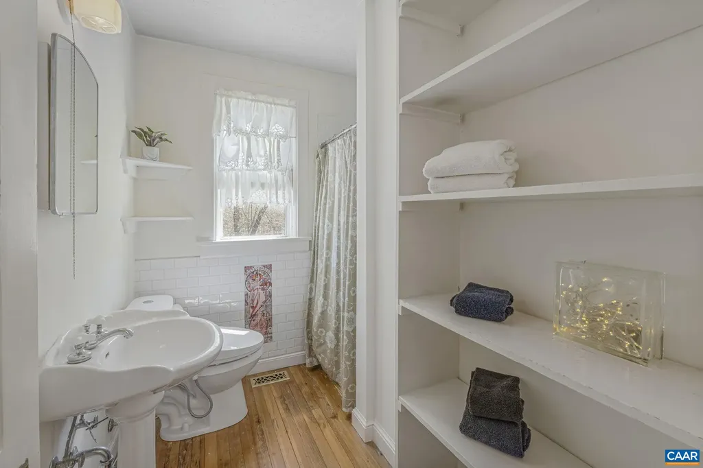 525 Debenham Court Charlottesville VA 22902