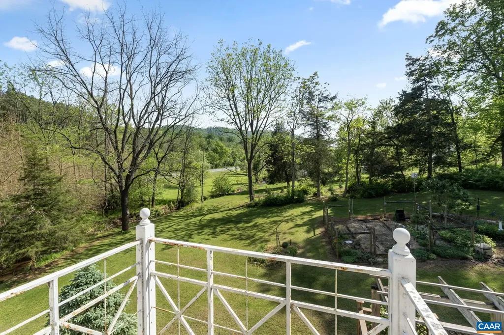 525 Debenham Court Charlottesville VA 22902