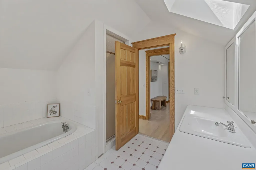 525 Debenham Court Charlottesville VA 22902