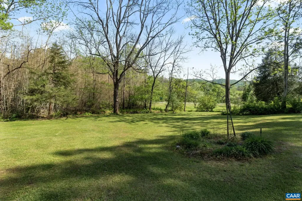 525 Debenham Court Charlottesville VA 22902