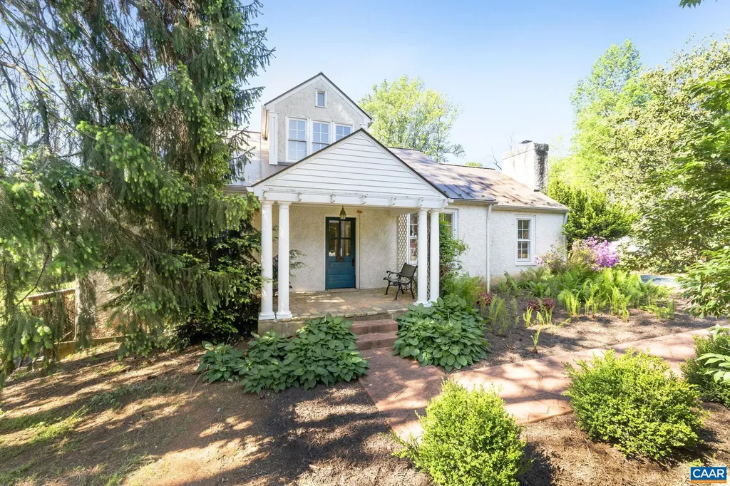 525 Debenham Court Charlottesville VA 22902