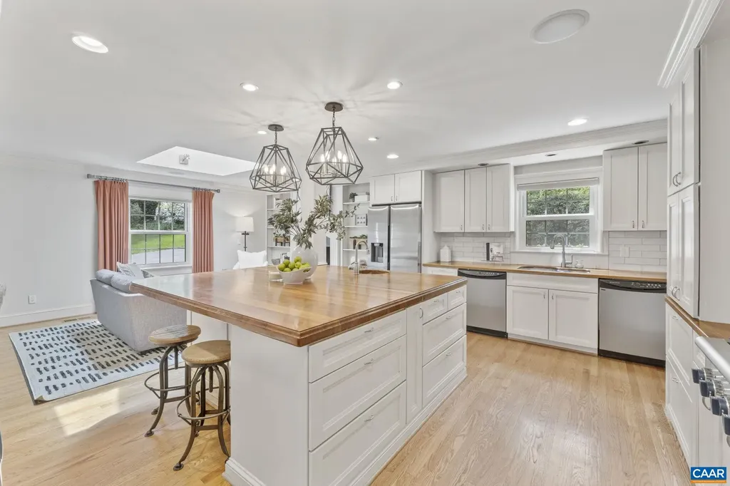 872 Flordon Drive Charlottesville VA 22901