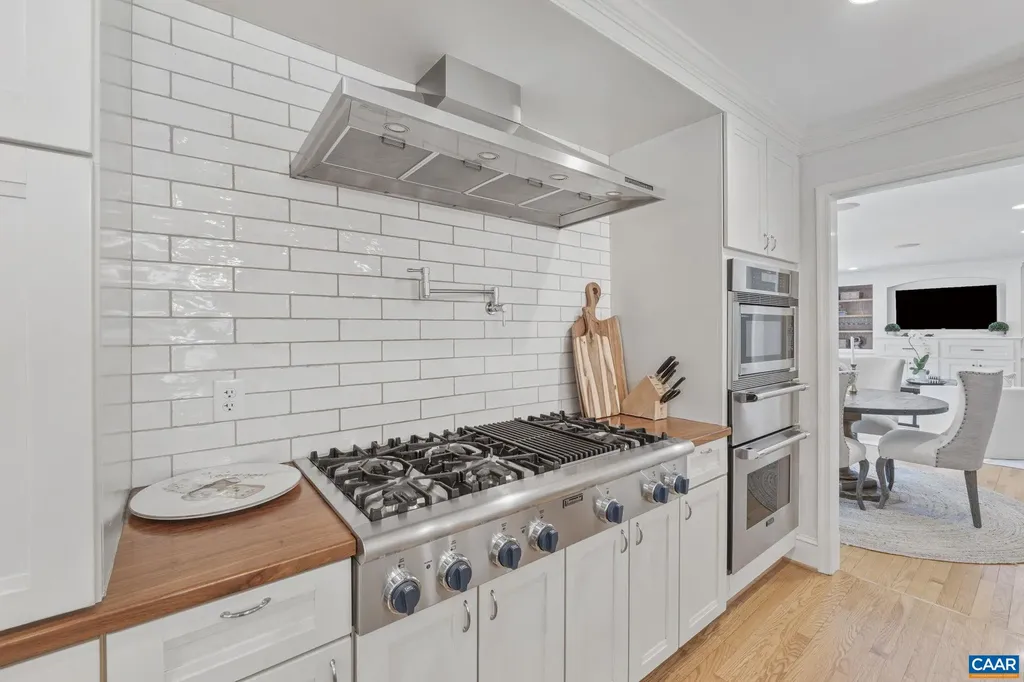 872 Flordon Drive Charlottesville VA 22901