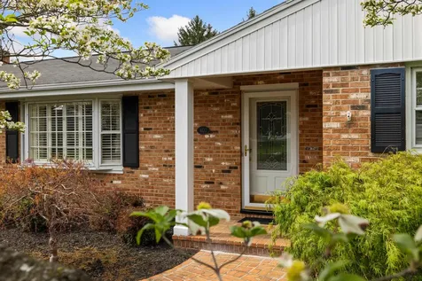 407 Cardinal Street Staunton VA 24401