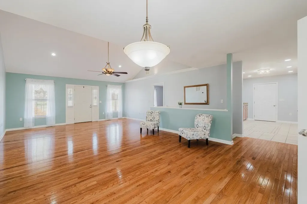 356 Springbrook Road W Broadway VA 22815