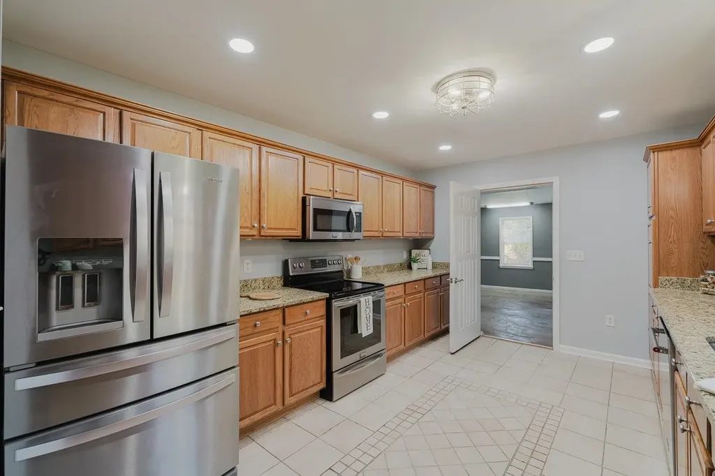 356 Springbrook Road W Broadway VA 22815