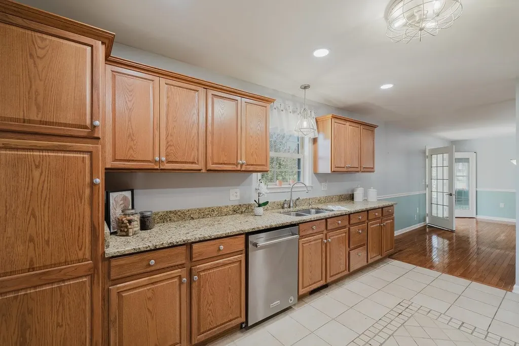 356 Springbrook Road W Broadway VA 22815