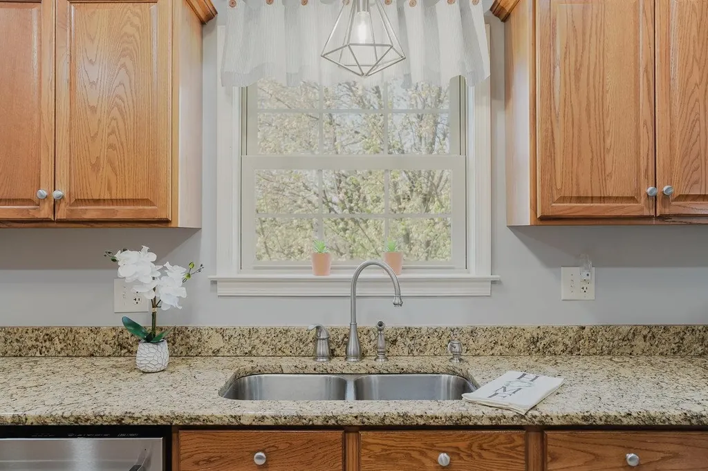 356 Springbrook Road W Broadway VA 22815