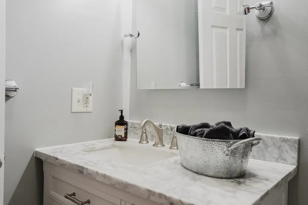 356 Springbrook Road W Broadway VA 22815