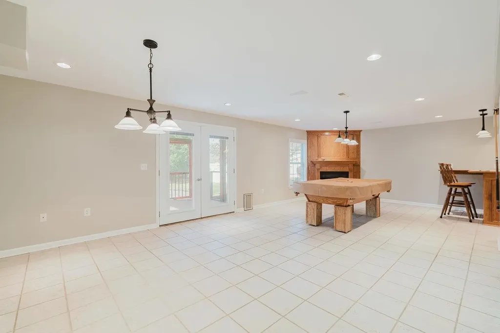 356 Springbrook Road W Broadway VA 22815