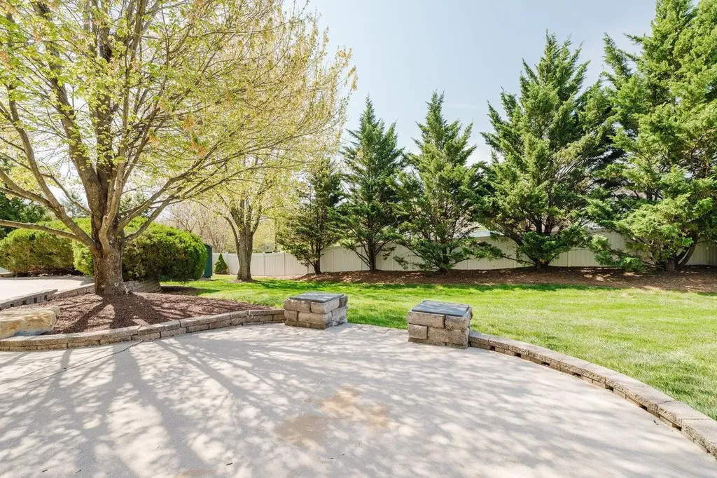 356 Springbrook Road W Broadway VA 22815