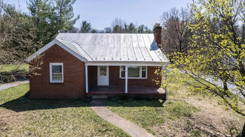 7221 Rocky Bar Road Elkton VA 22827