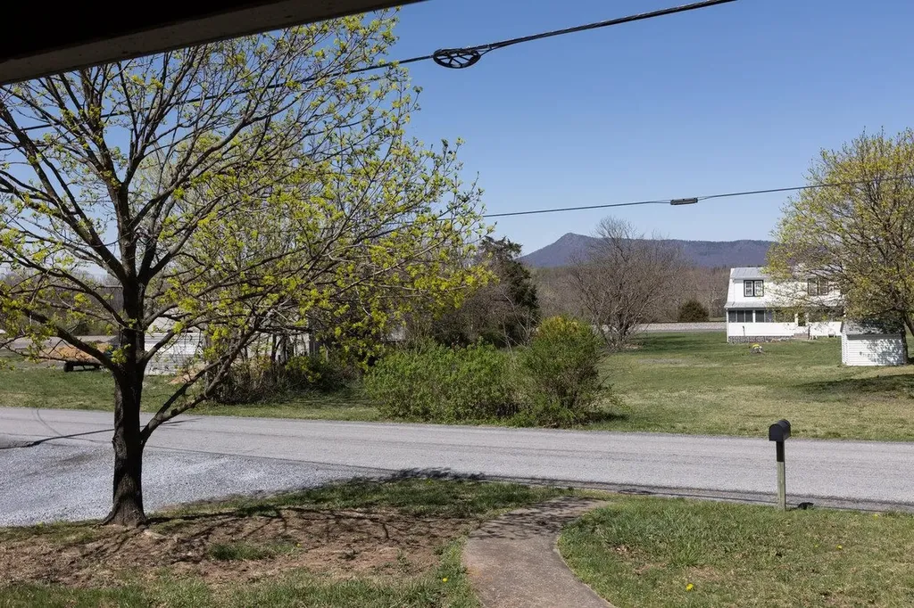 7221 Rocky Bar Road Elkton VA 22827