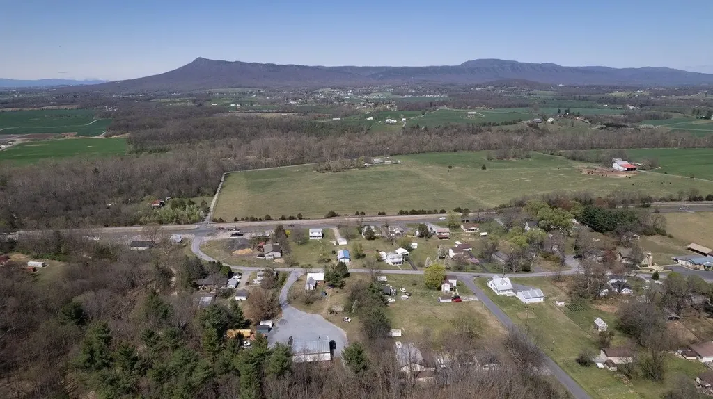 7221 Rocky Bar Road Elkton VA 22827