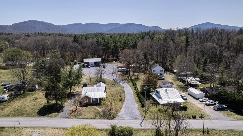 7221 Rocky Bar Road Elkton VA 22827