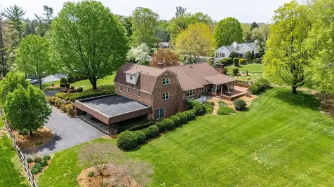 812 Meadowbrook Road Waynesboro VA 22980