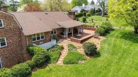 812 Meadowbrook Road Waynesboro VA 22980