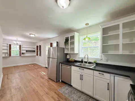 490 Mountain View Drive Staunton VA 24401