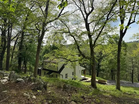 490 Mountain View Drive Staunton VA 24401