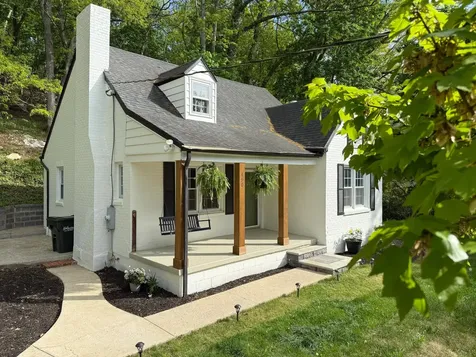490 Mountain View Drive Staunton VA 24401