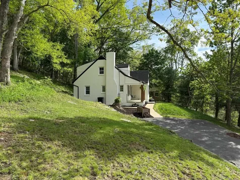 490 Mountain View Drive Staunton VA 24401