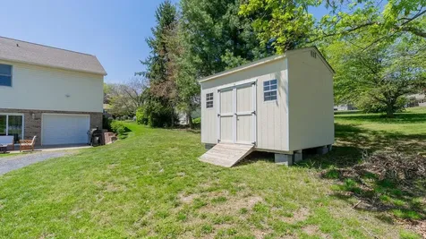 1990 Floyd Circle Mcgaheysville VA 22840