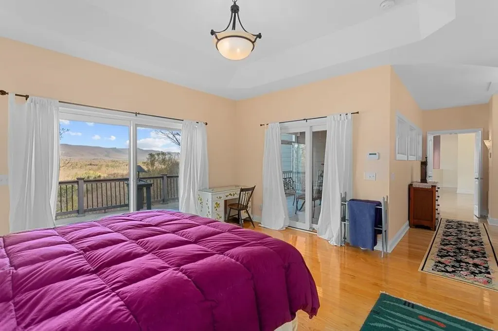 9586 Brunk Spring Lane Broadway VA 22815