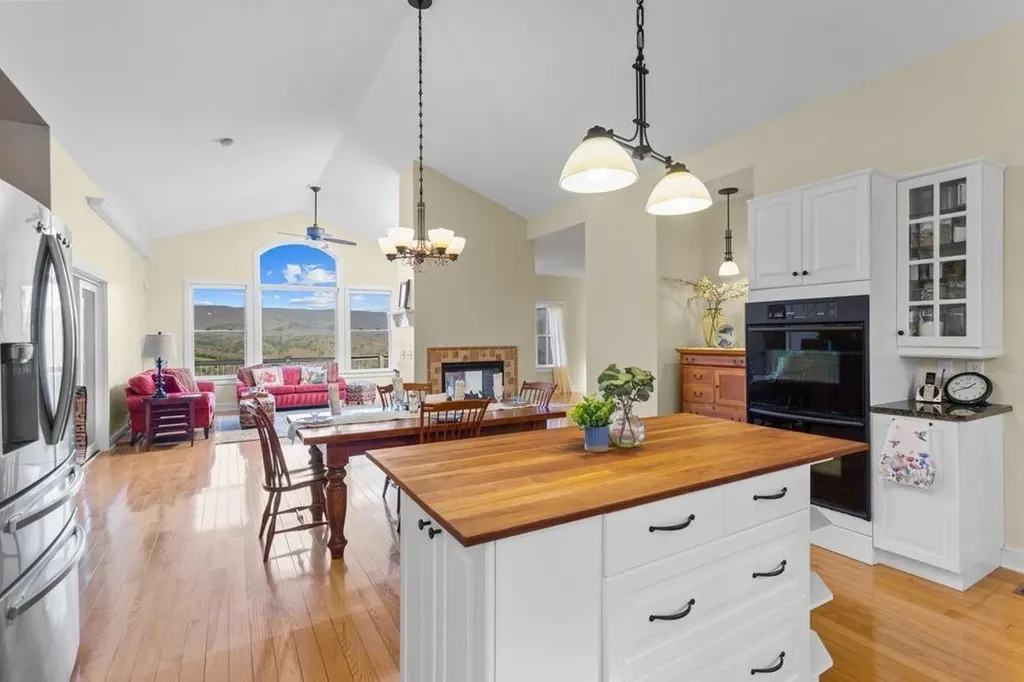 9586 Brunk Spring Lane Broadway VA 22815