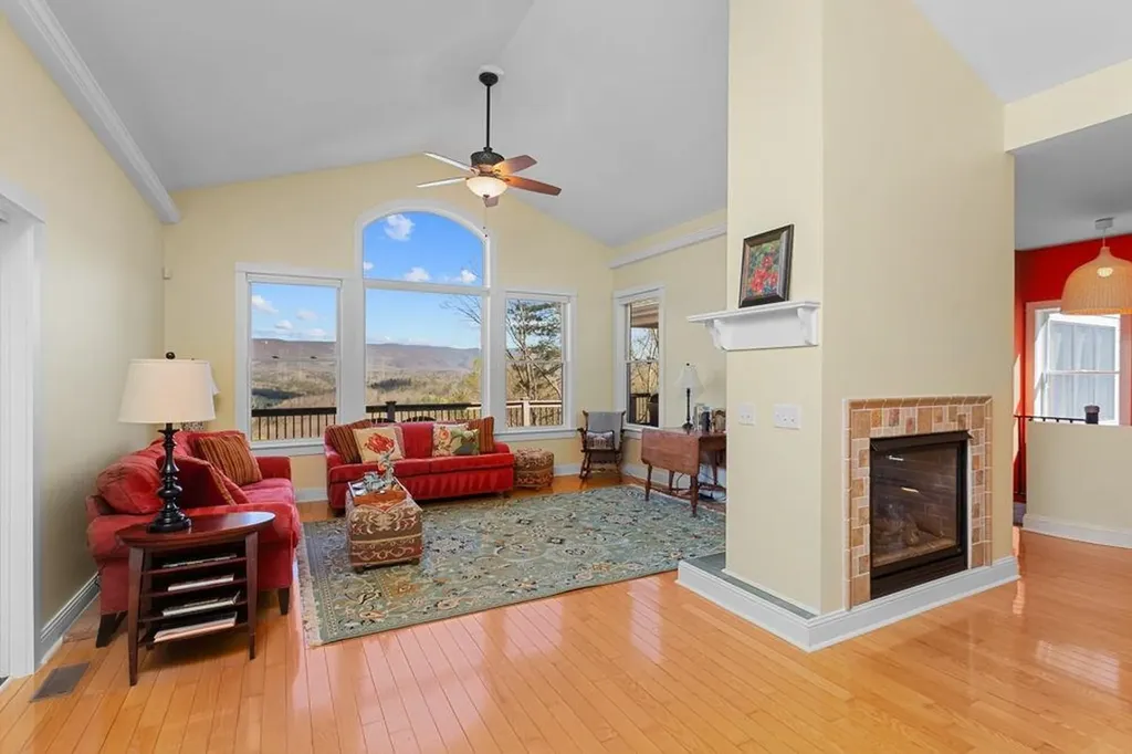 9586 Brunk Spring Lane Broadway VA 22815