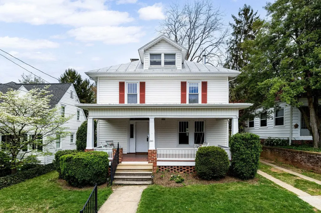 240 View Street W Harrisonburg VA 22801