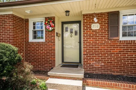 218 Court Road Waynesboro VA 22980