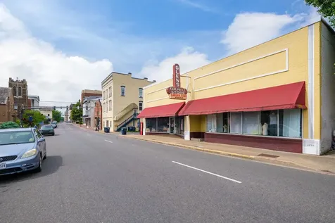 227 North Main Street Harrisonburg VA 22802