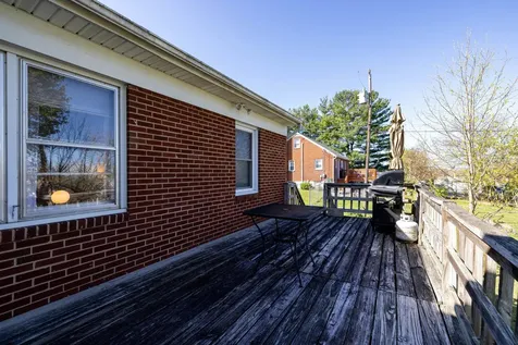 1039 Moore Street Harrisonburg VA 22802