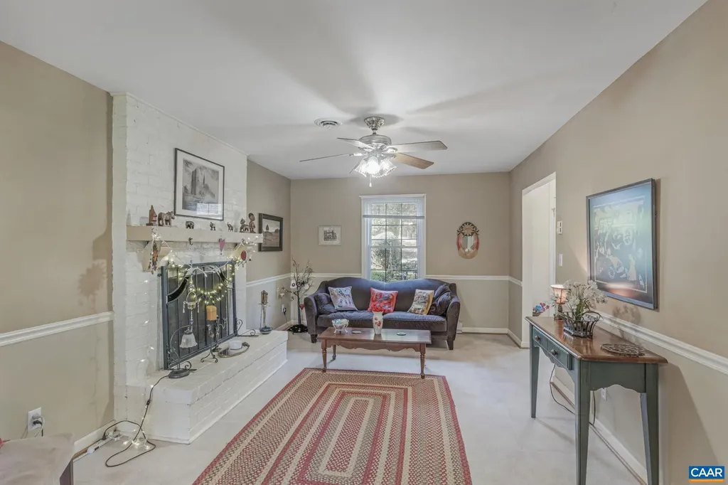 1745 Sourwood Place Charlottesville VA 22911