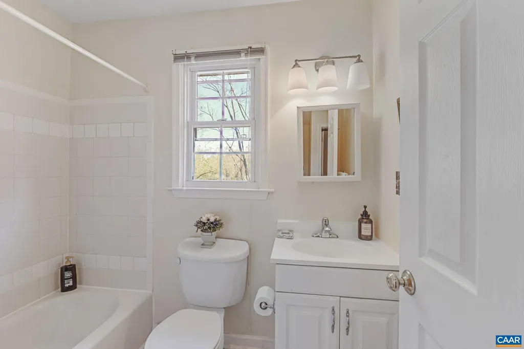 1745 Sourwood Place Charlottesville VA 22911