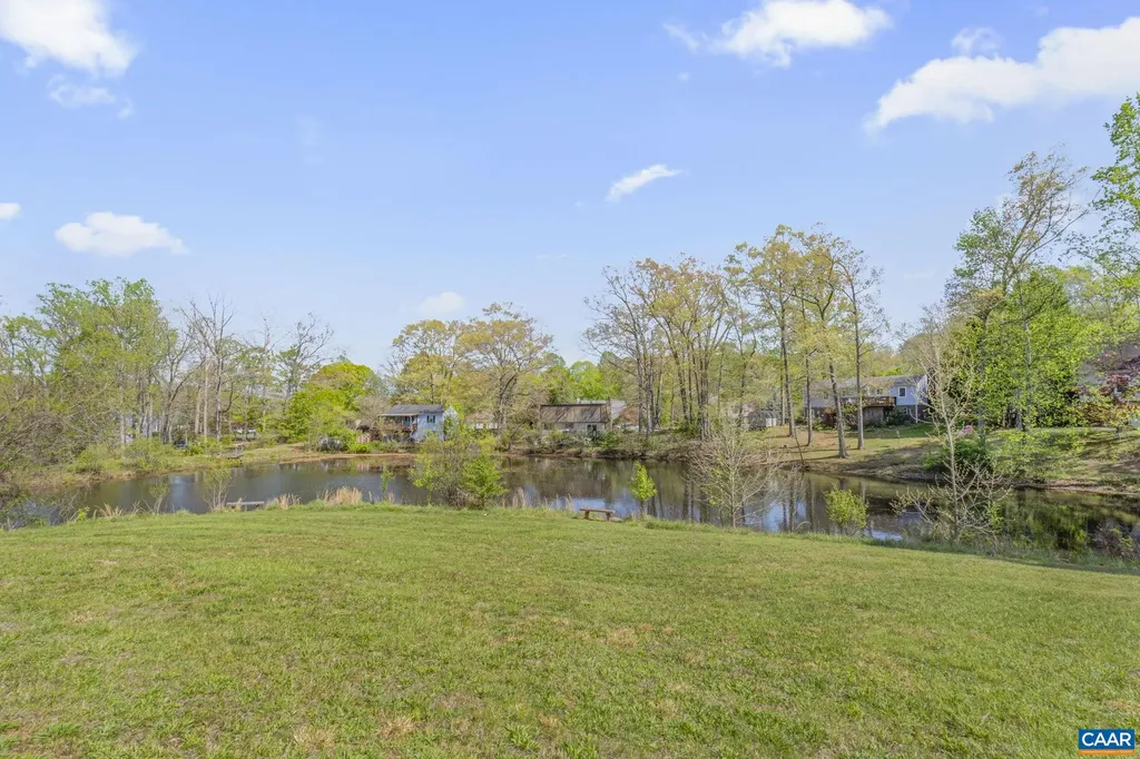 1745 Sourwood Place Charlottesville VA 22911