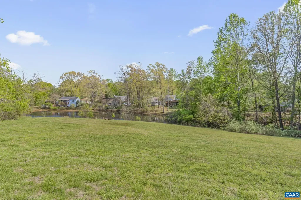 1745 Sourwood Place Charlottesville VA 22911