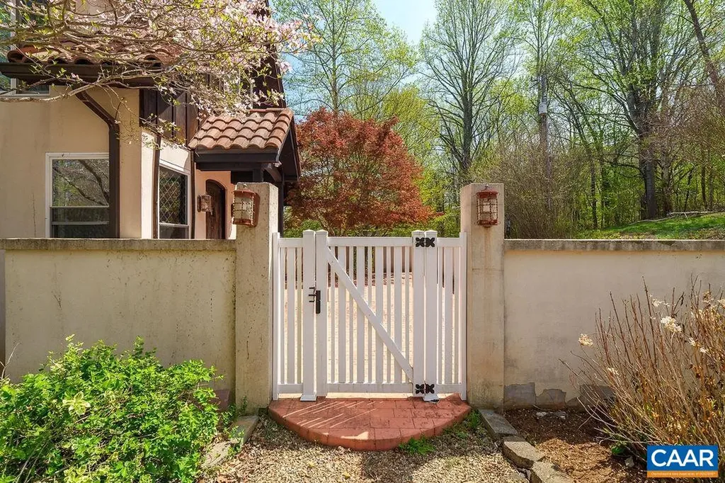 7035 Blackwells Hollow Road Crozet VA 22932