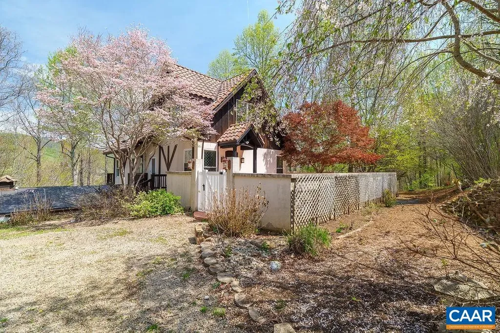 7035 Blackwells Hollow Road Crozet VA 22932