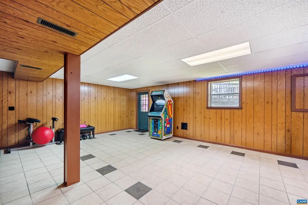 3340 Meadowfield Lane Charlottesville VA 22911