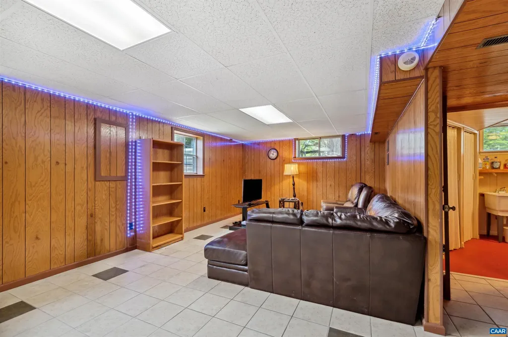 3340 Meadowfield Lane Charlottesville VA 22911