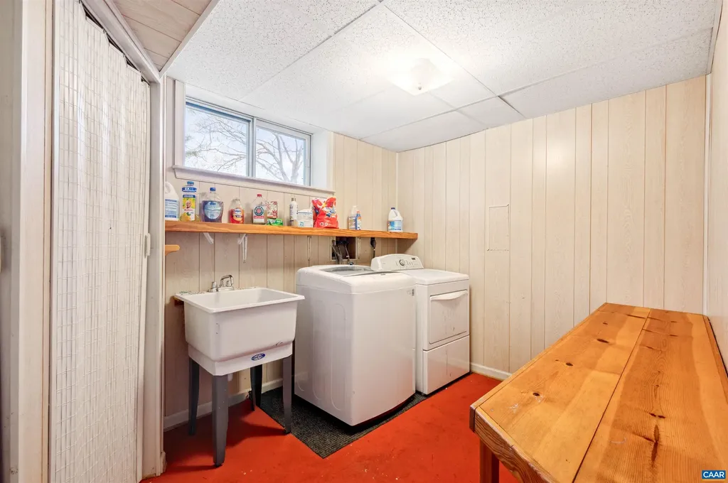 3340 Meadowfield Lane Charlottesville VA 22911