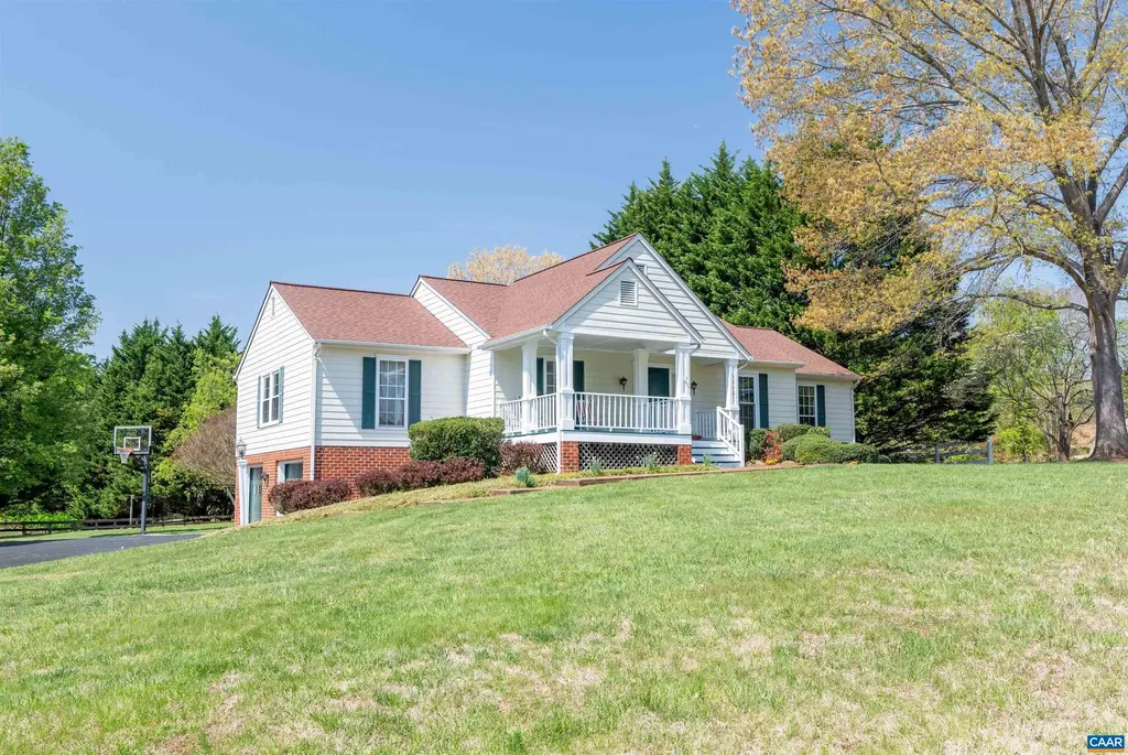 3340 Meadowfield Lane Charlottesville VA 22911