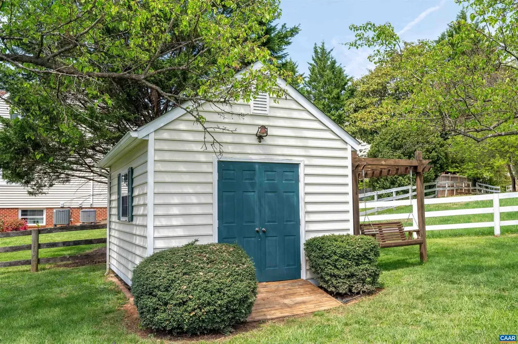 3340 Meadowfield Lane Charlottesville VA 22911