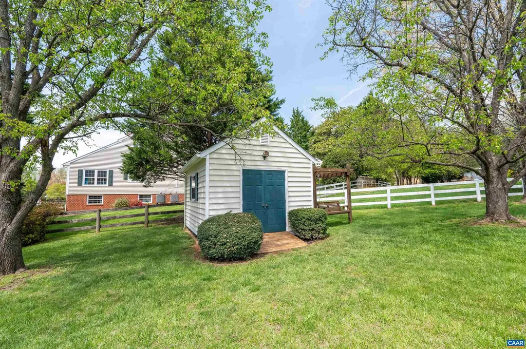 3340 Meadowfield Lane Charlottesville VA 22911