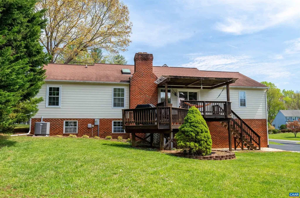 3340 Meadowfield Lane Charlottesville VA 22911